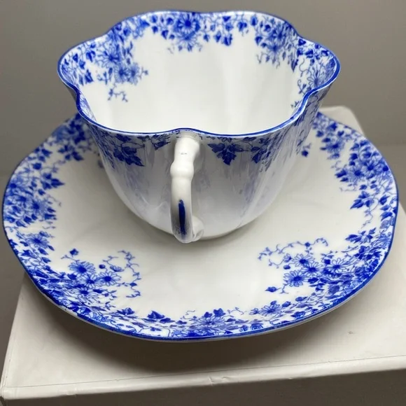 Shelley Dainty Blue Teacup and Saucer - Picture 3 of 6